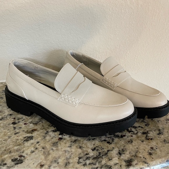 A New Day Paris Platform Loafers - Picture 3 of 7